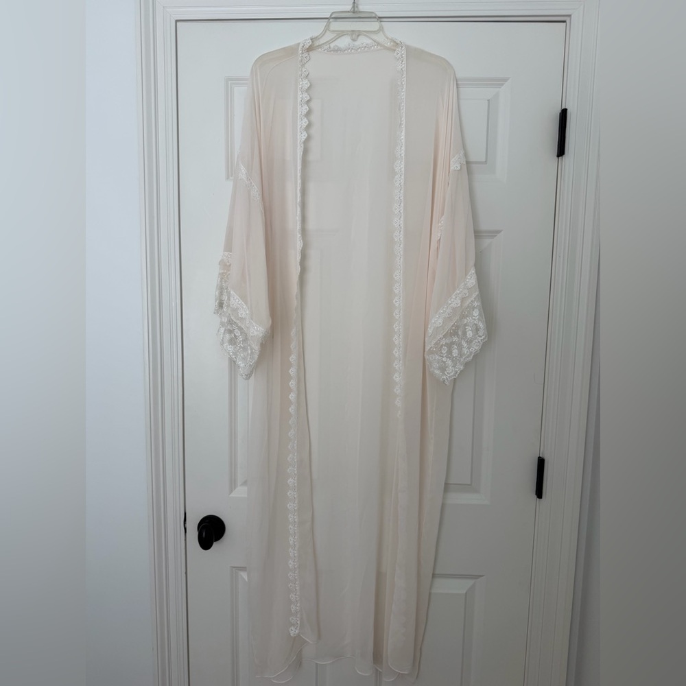 Sheer Lace-Trim Long Kimono Robe - Cream